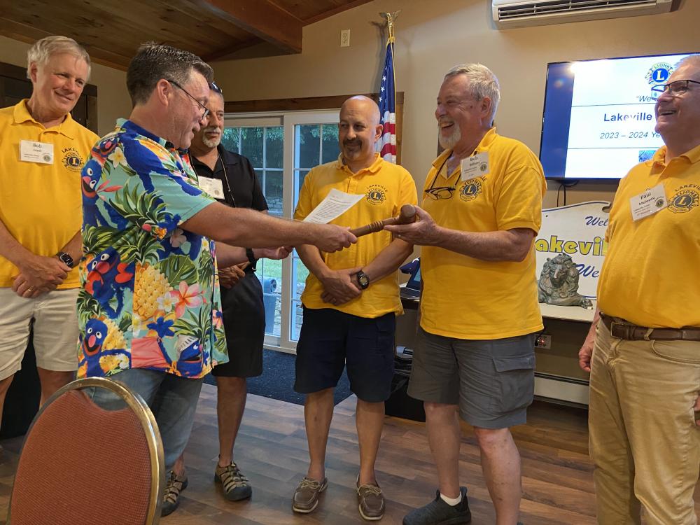 Lakeville Lions Club welcomes new president