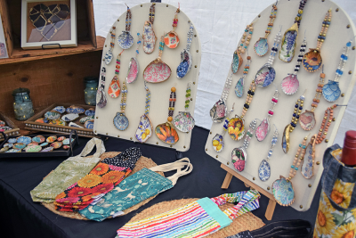 Paintings using seashells as the canvasses. 