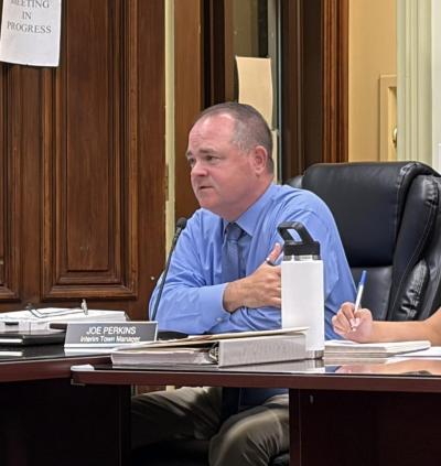 Joe Perkins giving his last town manager's report at the Sept. 14 Middleboro Select Board meeting. Photo by Christian Uva