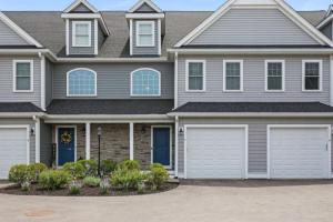 Lakeville Luxury Condo